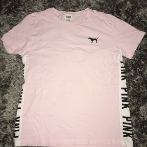 pink t-shirt